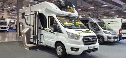 Presentato al Salone del Camper 2026 l’inedito semintegrale compatto della casa spagnola