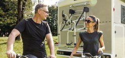 Il portabici Lift 77 e Motor Lift 77 ora disponibili anche nell’elegante colorazione Deep Black