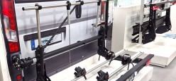 AL-KO ha esposto a Fit Your Camper vari accessori tecnici, tra cui il portabici Trigo-Van, il portamoto Vario e i piedini Level Van