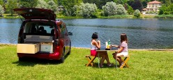 In vacanza con l’automobile abitabile, a bordo ci sono letto e cucina