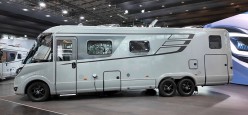 Il costruttore tedesco presenta al Caravan Salon i nuovi modelli e le migliorie per la prossima stagione