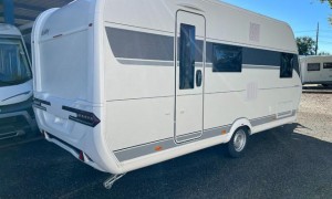 Hobby DE LUXE 490 KMF