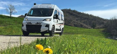 Video CamperOnTest. Weinsberg CaraBus 540 MQ Edition Fire