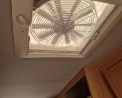 Laika x 675 ford gem mansardato famig...