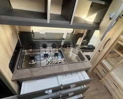 Hobby de luxe 490 kmf 2026