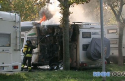 Anno nero per gli incendi sui veicoli ricreazionali, Firet Italia istituisce il 