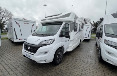 Camper usati: Semintegrale Mclouis Mc4 865 G