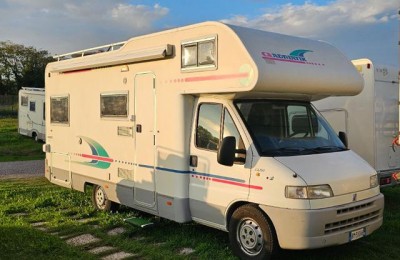 Mansardato Adria Tik 660du