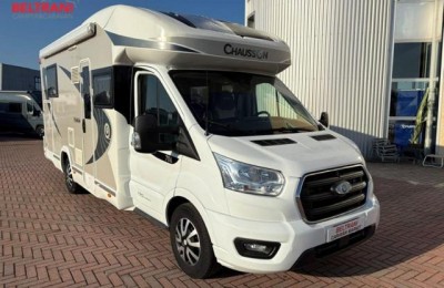 Camper usati: Semintegrale Chausson Titanium 708