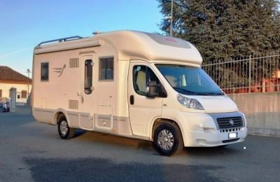 Camper usati: Semintegrale Arca P 680 Lsx