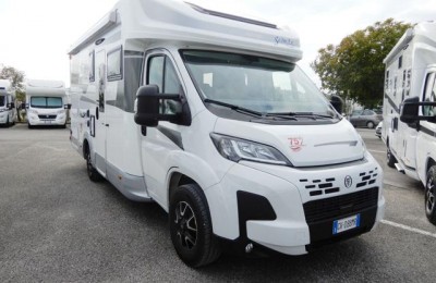 Camper usati: Semintegrale Elnagh T Loft 450 -75 Anniversary