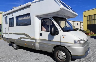Camper usati: Mansardato Laika Ecovip 4l