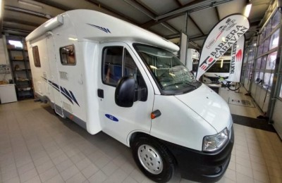 Camper usati: Semintegrale Mclouis Glen 262 Semintegrale Letto Francese