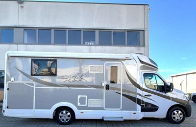 Camper usati: Semintegrale Mclouis Yearling 89 G