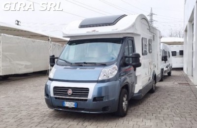 Camper usati: Semintegrale Roller Team Zefiro 295 Tl