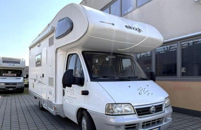 Camper usati: Mansardato Elnagh Super D 105