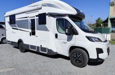 Camper usati: Semintegrale Mobilvetta Krosser 90