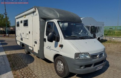 Camper usati: Semintegrale Elnagh Joxy - Camper Gas Free