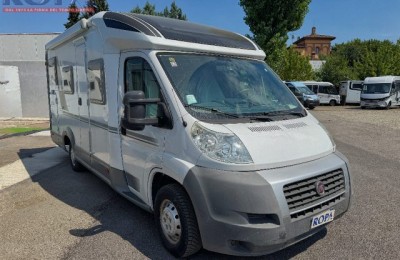Camper usati: Semintegrale Knaus Van Ti