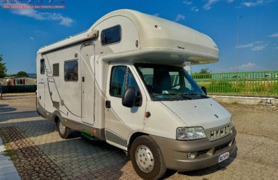 Camper usati: Mansardato Hymer Camp 524 Gt