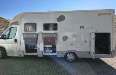 Camper usati: Semintegrale -altro- Bavaria Fjord T72 4 Posti Patente C