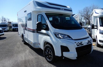 Camper usati: Semintegrale Elnagh Baron 560