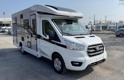 Camper usati: Semintegrale Mclouis Slim 339 Con Basculante