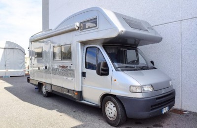 Camper usati: Mansardato Arca Super America 415