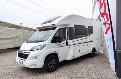 Camper usati: Semintegrale Adria Matrix 600 Dt