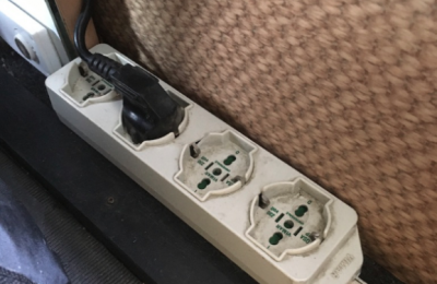 Ciabatta 220 + Voltmetro