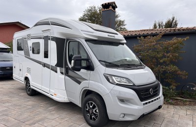 Semintegrale Knaus Sky Wave 650 Meg 60 Years