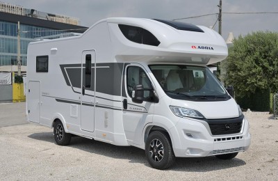 Mansardato Adria Coral Xl Axess 660 Sl