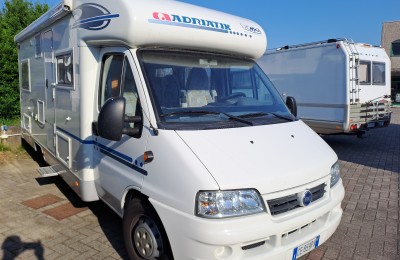 Semintegrale Adria Adria Coral 650sp