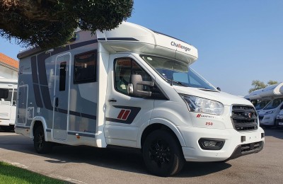 Semintegrale Challenger 250 Graphite Edition