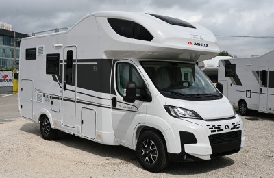 Mansardato Adria Coral Xl 600 Dp 60 Years Selection