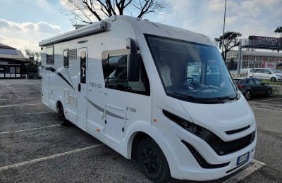 Motorhome Mclouis Nevis 379g