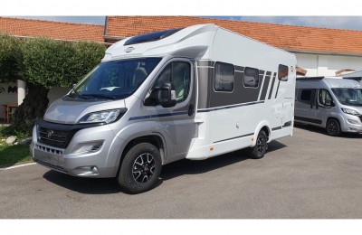 Camper usati: Semintegrale Carado T338 Pro