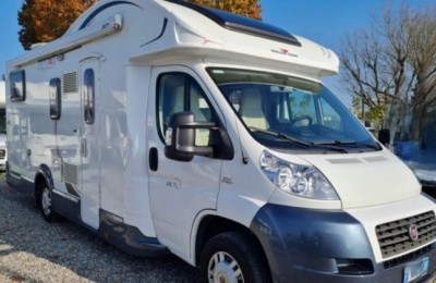 Camper usati: Semintegrale Roller Team Zefiro 285 Tl Special Edition