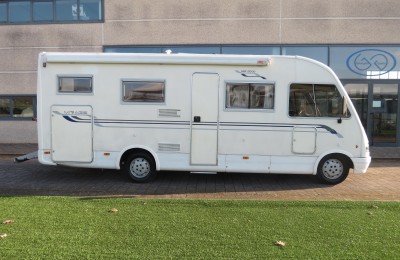 Camper usati: Motorhome Mirage Mir 2000 Con Letto Basculante E Ampio Garage