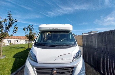 Camper usati: Semintegrale Fleurette Florium 70 Lmx