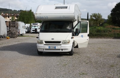 Camper usati: Mansardato Rimor Super Brig 678