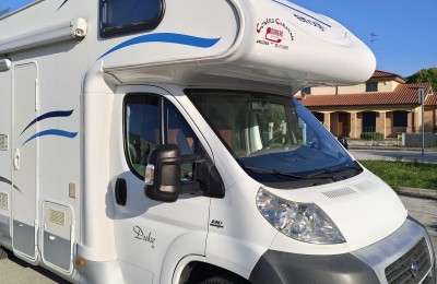 Camper usati: Mansardato Elnagh Duke 46