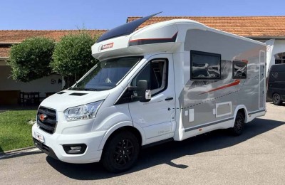 Camper usati: Semintegrale Challenger 260 Graphite Ultimate