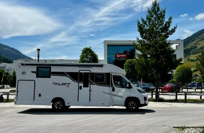 Camper usati: Semintegrale Elnagh T-loft 582