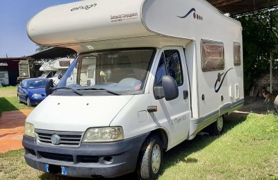 Camper usati: Mansardato Elnagh Clipper 15