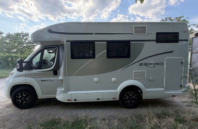 Camper usati: Semintegrale Roller Team Zefiro 290 Tl