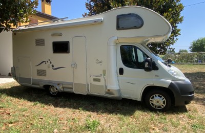 Camper usati: Mansardato Elnagh Duke 46