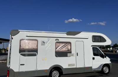Camper usati: Mansardato Knaus Sun Traveller 700