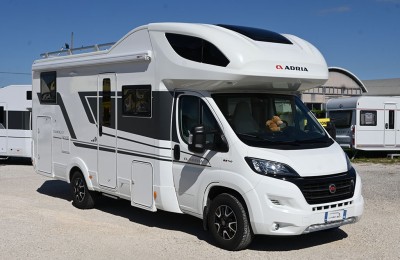 Camper usati: Mansardato Adria Coral Xl Plus 670 Sp