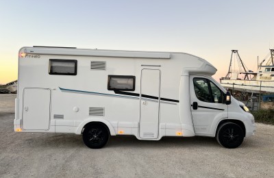 Camper usati: Semintegrale Itineo Pj700